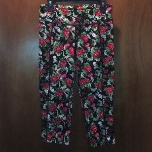 Betsey Johnson athletic yoga capri leggings xox